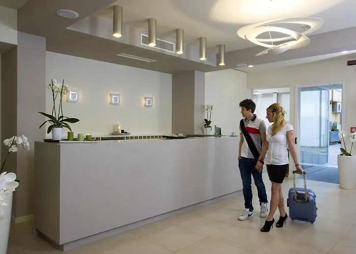 Hotel Consuelo 2*